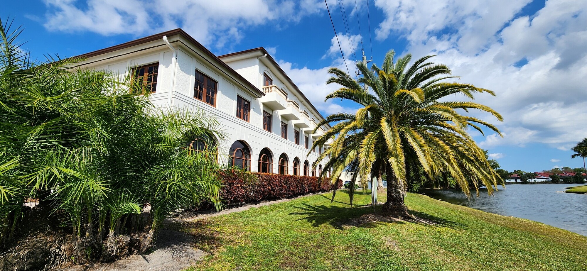 Fort Myers Building Photo